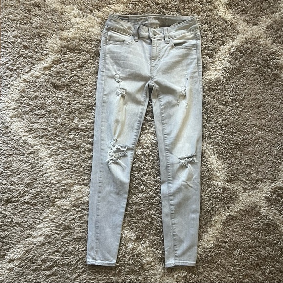 AE Ne(x)t Level Ripped High-Waisted Jegging in Charcoal Ash size 0 EUC - Picture 2 of 8